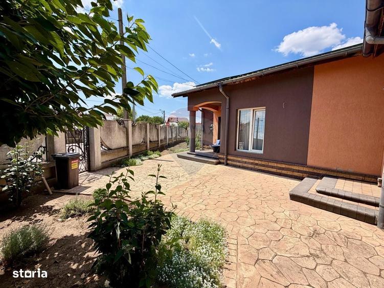 Casă cu 4 camere cu Teren 557 Mp în Central