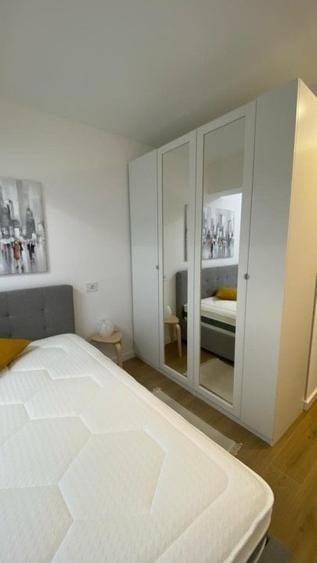 Apartament cu 3 camere decomandat, mobilat în P-ta Presei Libere
