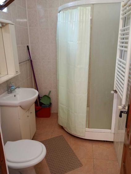 Apartament cu 3 camere decomandat în Exterior Vest