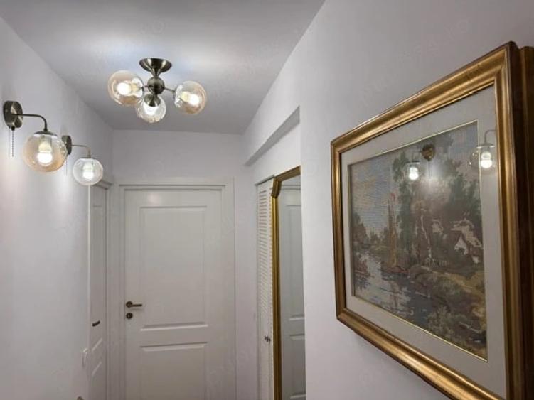 Apartament cu 3 camere semidecomandat în Tineretului