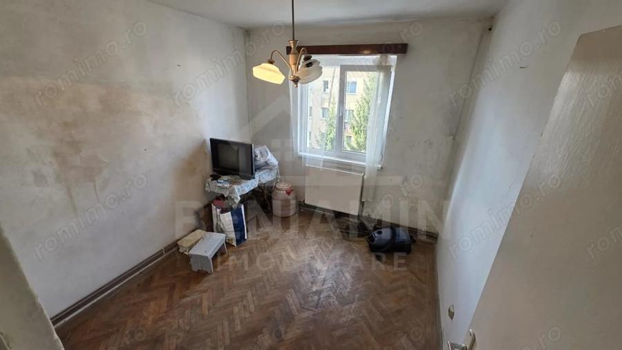 Apartament cu 2 camere semidecomandat în Florilor