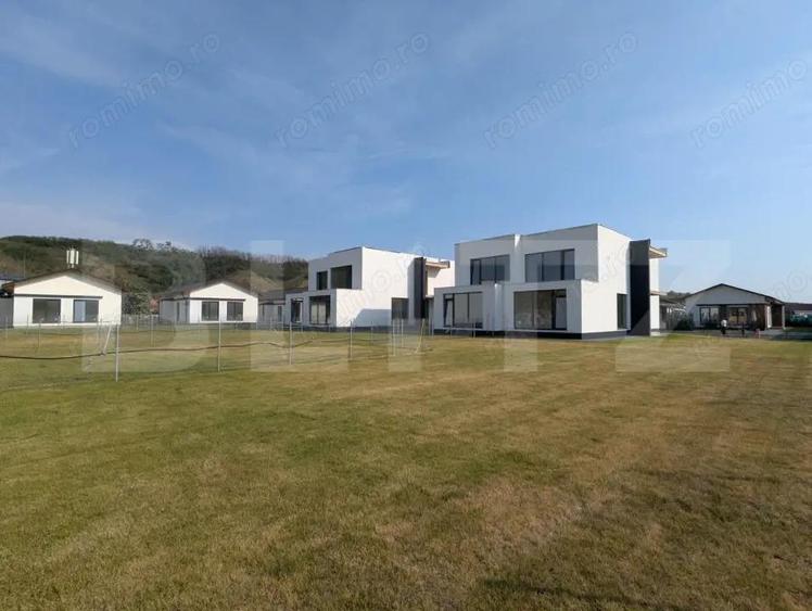 Casă cu 4 camere cu Teren 595 Mp în Apahida