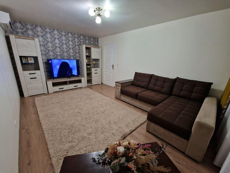 Apartament cu 2 camere decomandat în Cug