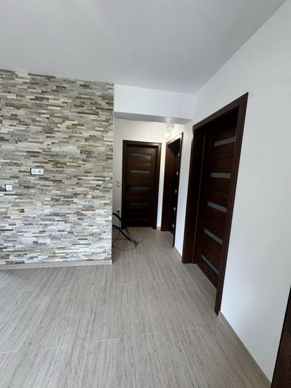 Casă cu 3 camere în Brebu