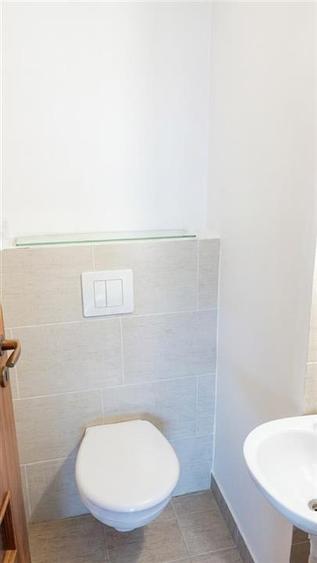 Apartament cu 4 camere decomandat în Dacia