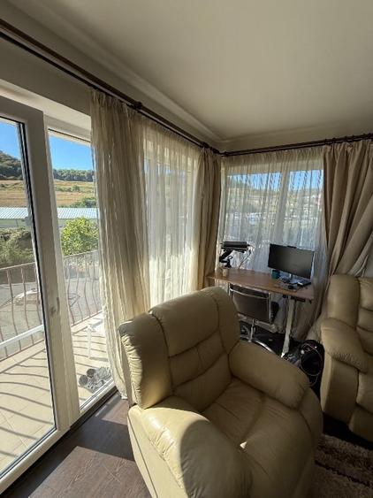 Apartament cu 2 camere semidecomandat, mobilat în Florești