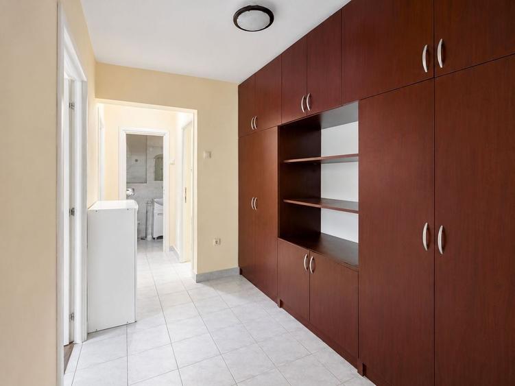Apartament cu 3 camere decomandat, mobilat în Iosefin