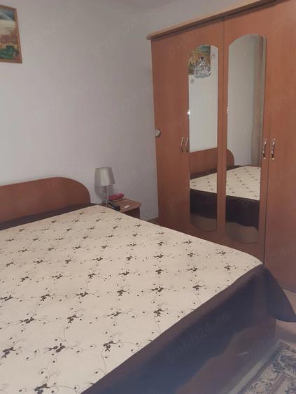 Apartament cu 2 camere semidecomandat în Berceni