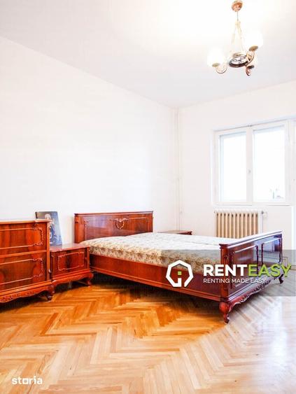 Apartament cu 4 camere în Independenței