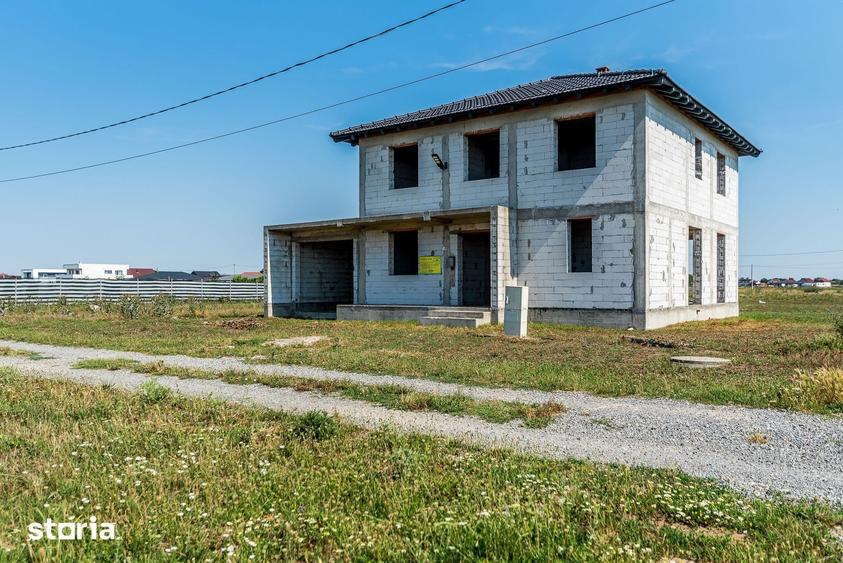 Casă cu 5 camere cu Teren 1000 Mp în Central