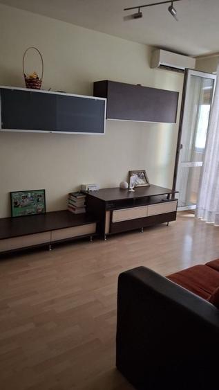 Apartament cu 3 camere decomandat în Prelungirea Ghencea