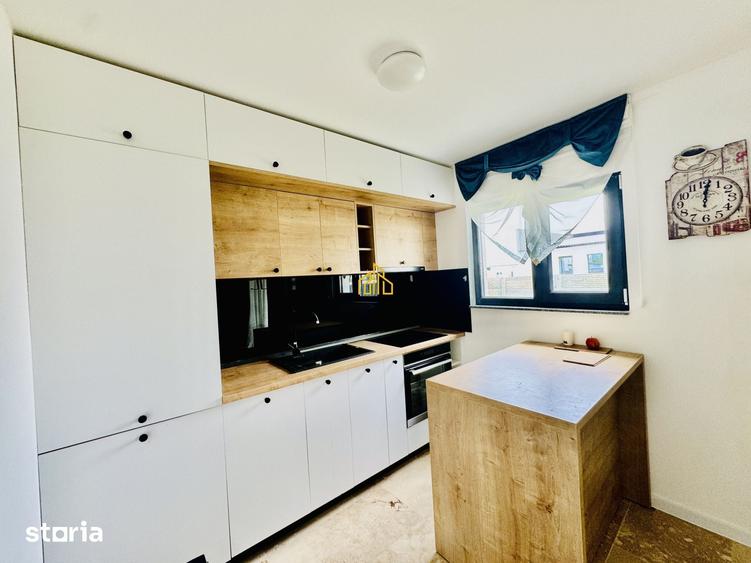 Casă cu 5 camere cu Teren 250 Mp în Clinceni
