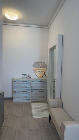 Apartament cu 3 camere semidecomandat, mobilat în Nord