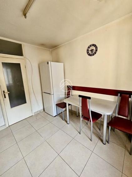 Apartament cu 3 camere decomandat în Mărăști