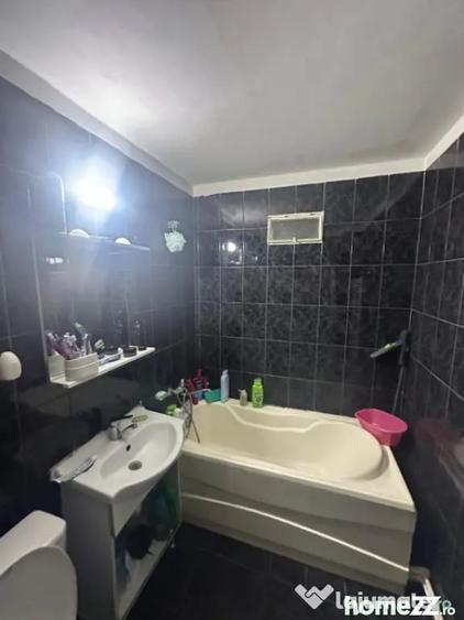 Apartament cu 4 camere decomandat în Inel I