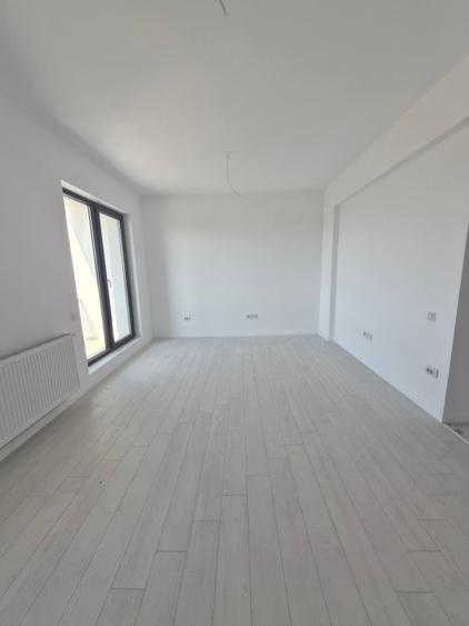Apartament cu 2 camere decomandat în Haliu