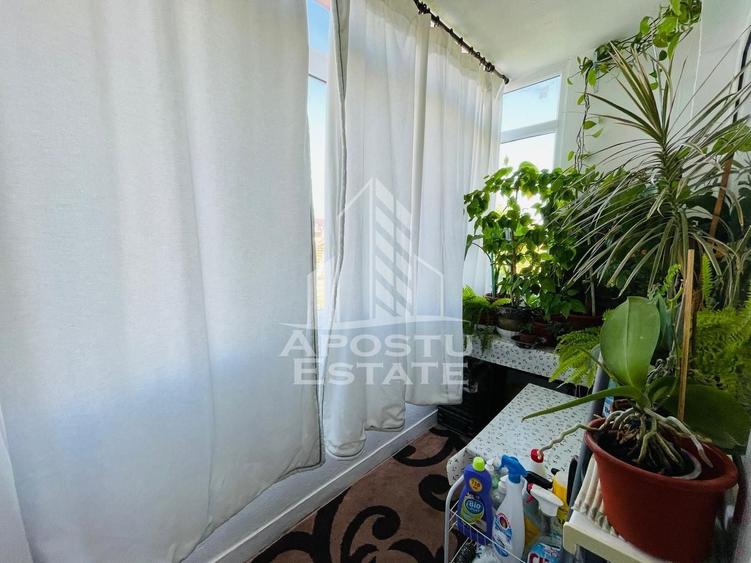 Apartament cu 3 camere decomandat în Grădiște