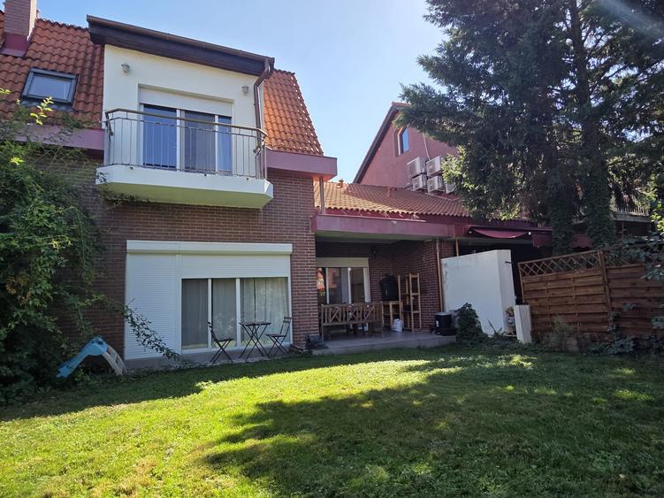 Duplex cu 7 camere cu Garaj în Pipera