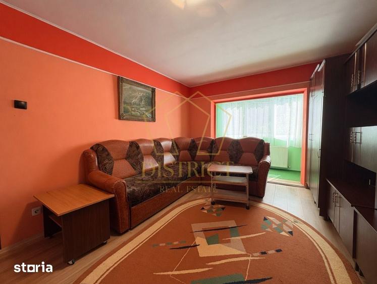Apartament cu 3 camere, mobilat în Soarelui