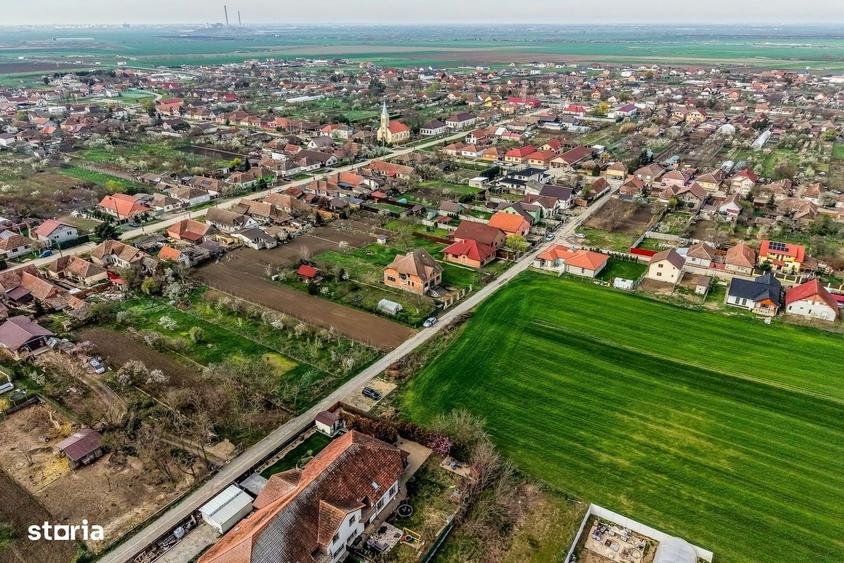 Casă cu 4 camere în Remetea Mică