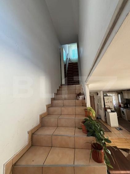 Duplex cu 4 camere cu Canalizare în Florești