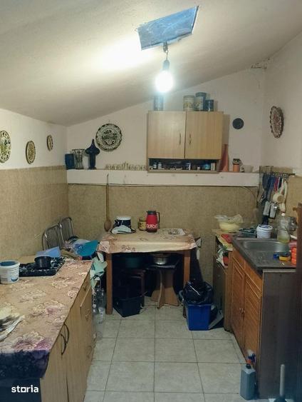 Casă cu 6 camere cu Teren 570 Mp în Ghirodei