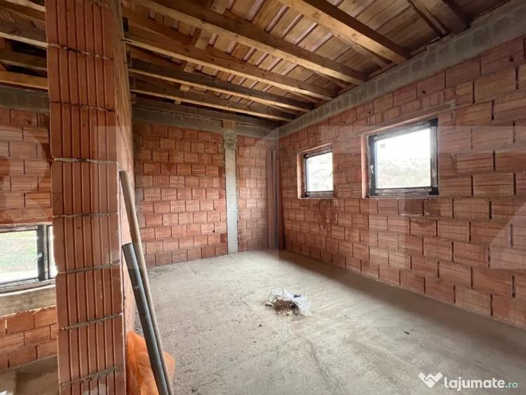 Casă cu 5 camere cu Teren 500 Mp în Făget