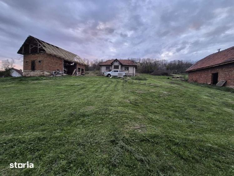 Casă cu 2 camere cu Teren 50 Mp în Zimbor