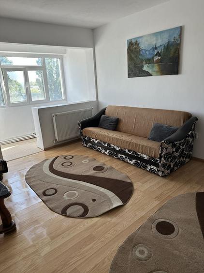 Apartament cu 2 camere semidecomandat în Exterior Vest