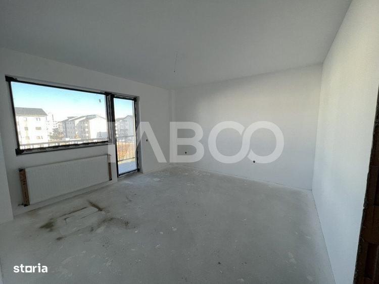 Apartament cu 3 camere decomandat în Central — fotografia 3