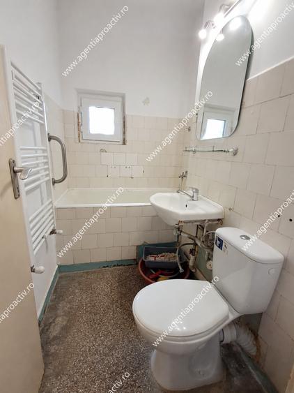 Apartament cu 3 camere decomandat în Mazepa 1