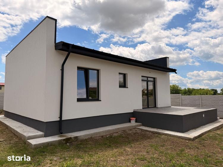 Casă cu 3 camere cu Teren 378 Mp în Berceni