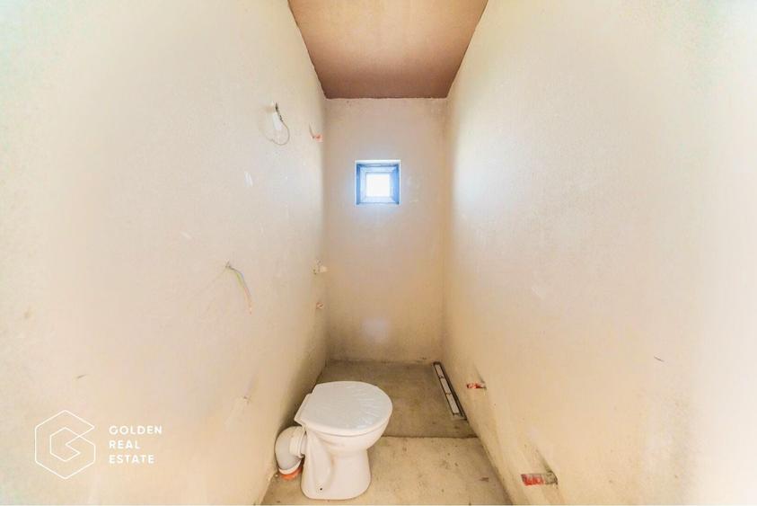 Casă individuală cu 4 camere cu Canalizare în Fântânele