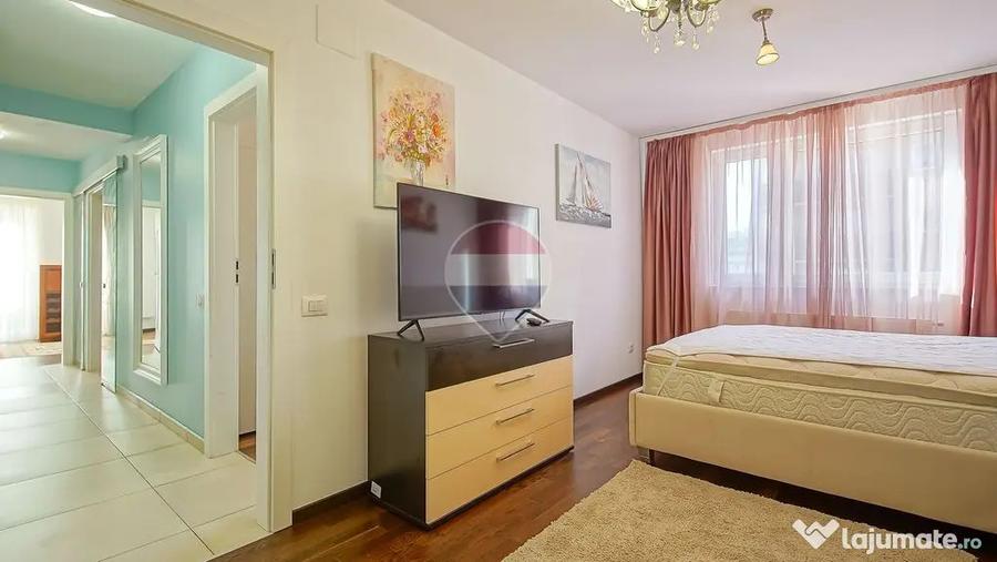 Apartament cu 3 camere decomandat, mobilat în Tractorul