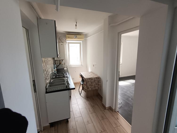 Apartament cu 2 camere decomandat, mobilat în Alexandru cel Bun