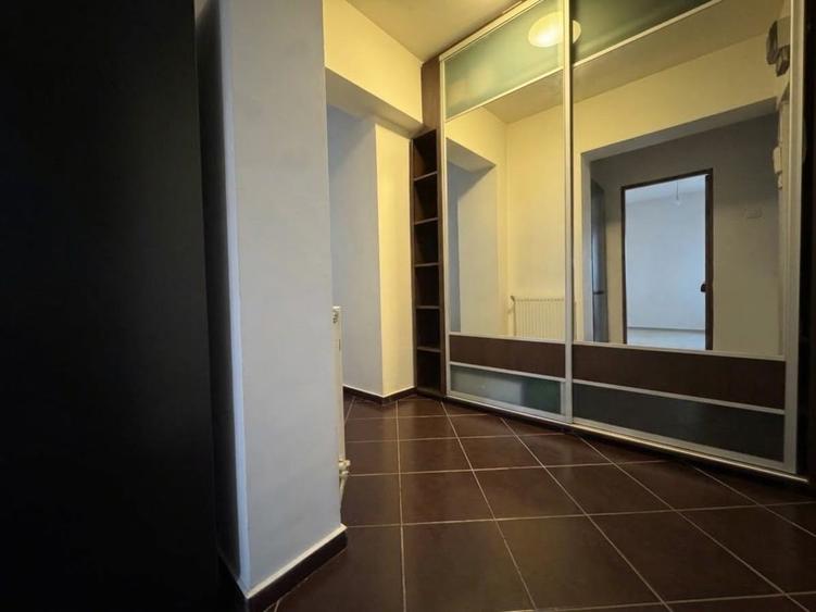 Apartament cu 3 camere decomandat în Frumoasa
