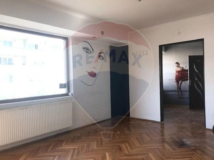 Spațiu comercial, de 150 mp, în Turnișor