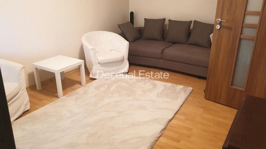Apartament cu 2 camere decomandat în Titan