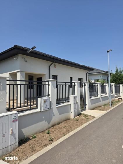 Casă cu 4 camere cu Teren 357 Mp în Central