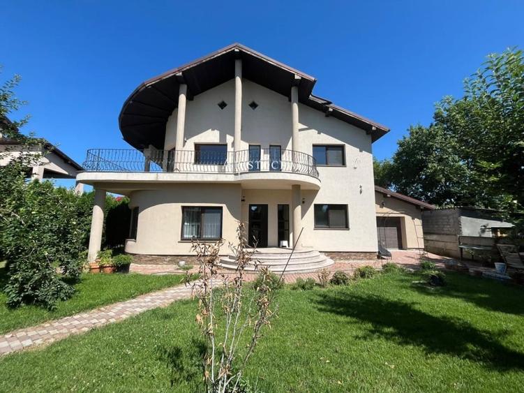 Casă cu 5 camere cu Canalizare în Corbeanca