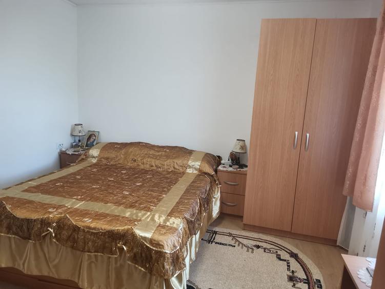 Casă individuală cu 3 camere cu Canalizare în Viișoara