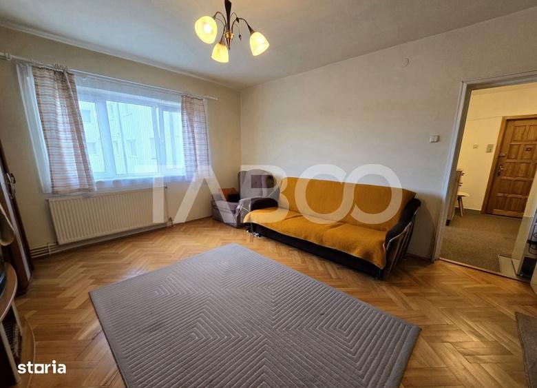 Apartament cu 3 camere decomandat în Terezian