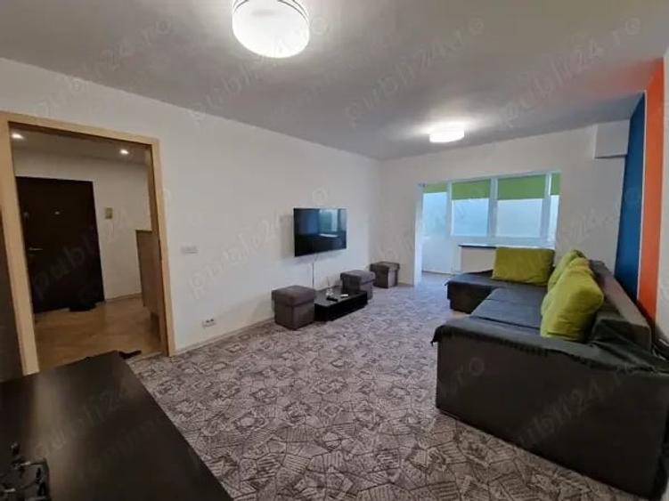 Apartament cu 4 camere decomandat în Central