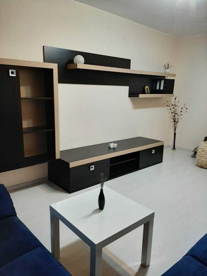 Apartament cu 3 camere decomandat în Ostroveni