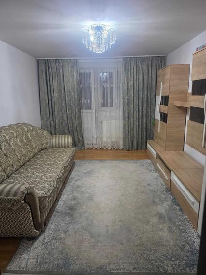 Apartament cu 2 camere decomandat în Nicolina