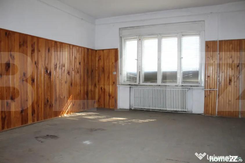 Spațiu comercial, de 1,557 mp, în Central