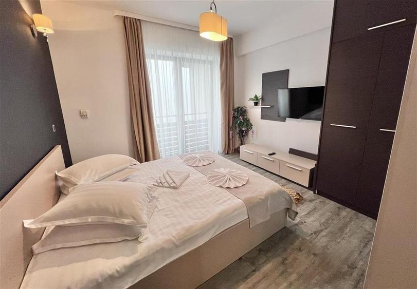 Apartament cu 4 camere decomandat, mobilat în Poiana Brașov