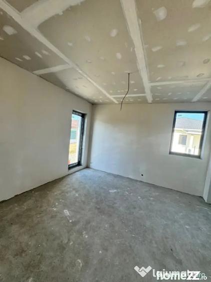 Casă cu 4 camere cu Teren 475 Mp în Mocira