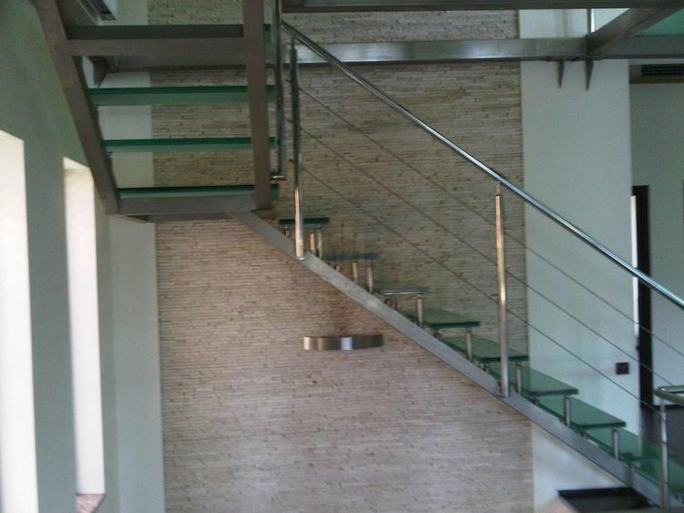Apartament cu 4 camere decomandat în Arcul de Triumf