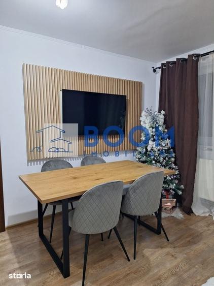 Apartament cu 3 camere semidecomandat în Ostroveni
